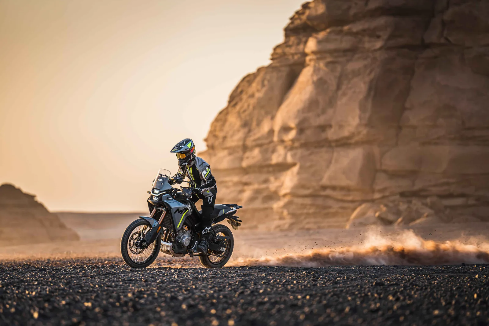 CFMOTO 450MT-R / RX — fotografia 17