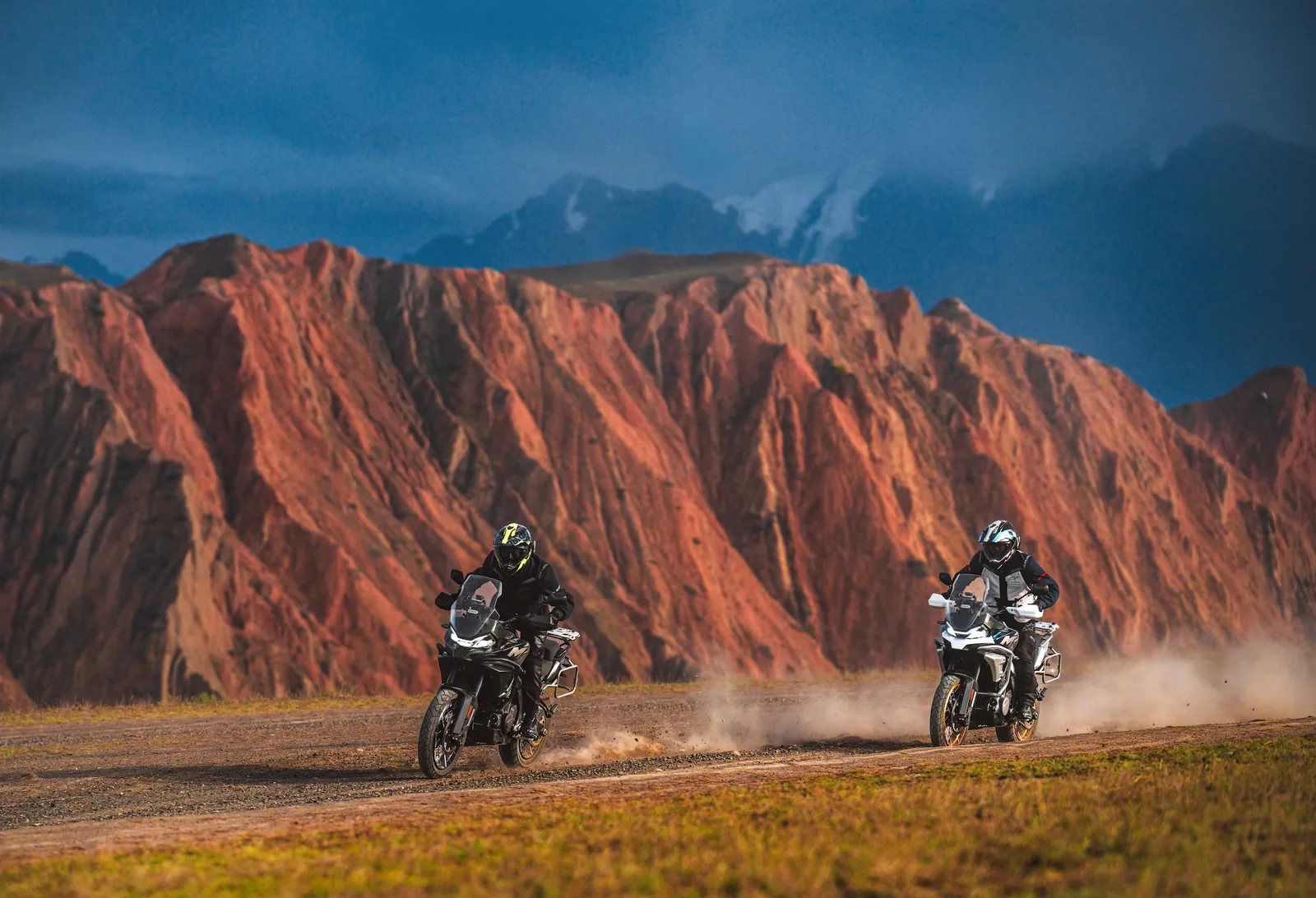 CFMOTO 700MT Adventure — fotografia 4