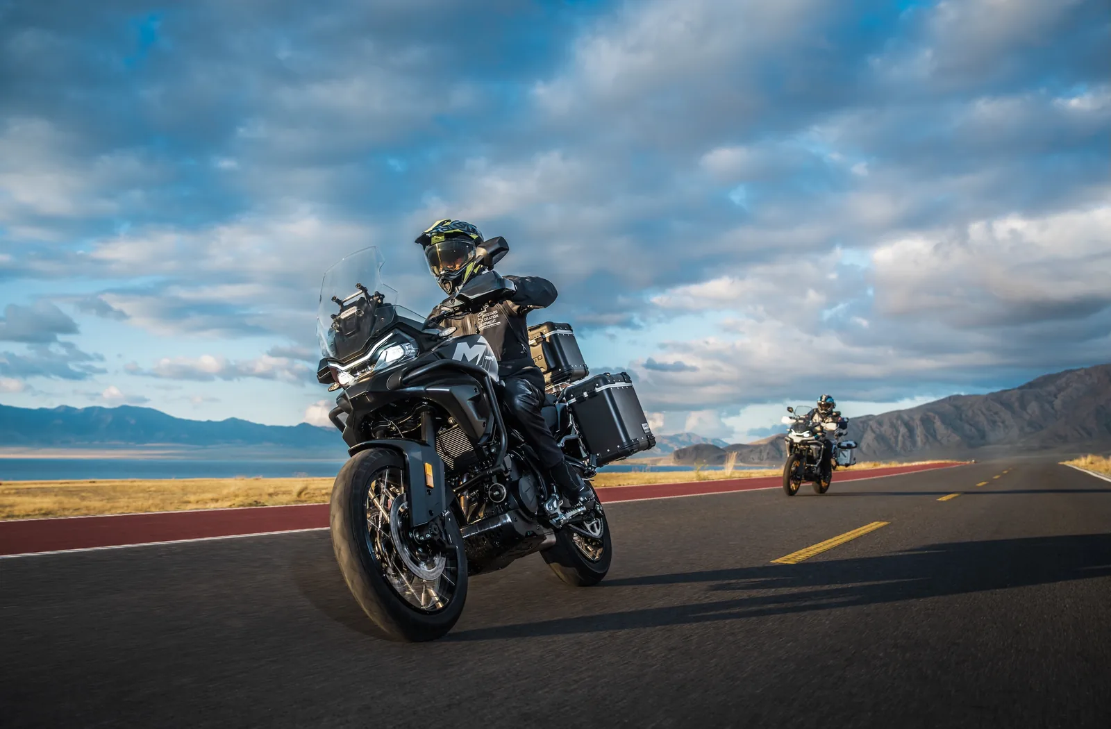 CFMOTO 700MT Adventure — fotografia 8
