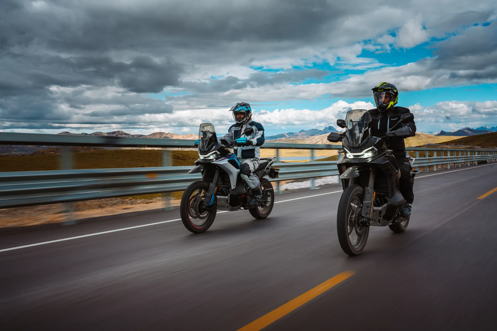 CFMOTO 800MT-X — fotografia 6
